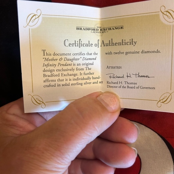 The bradford exchange mother and daughter  diamond infinity necklace 925 - Picture 6 of 7